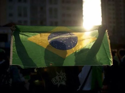 Por Que o Brasil É um País de Grandes Contrastes?